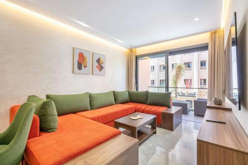 Peaceful Living: Chic Apartment Prime Location — 4-Star Luxury Hotel in Marrakesh, Morocco