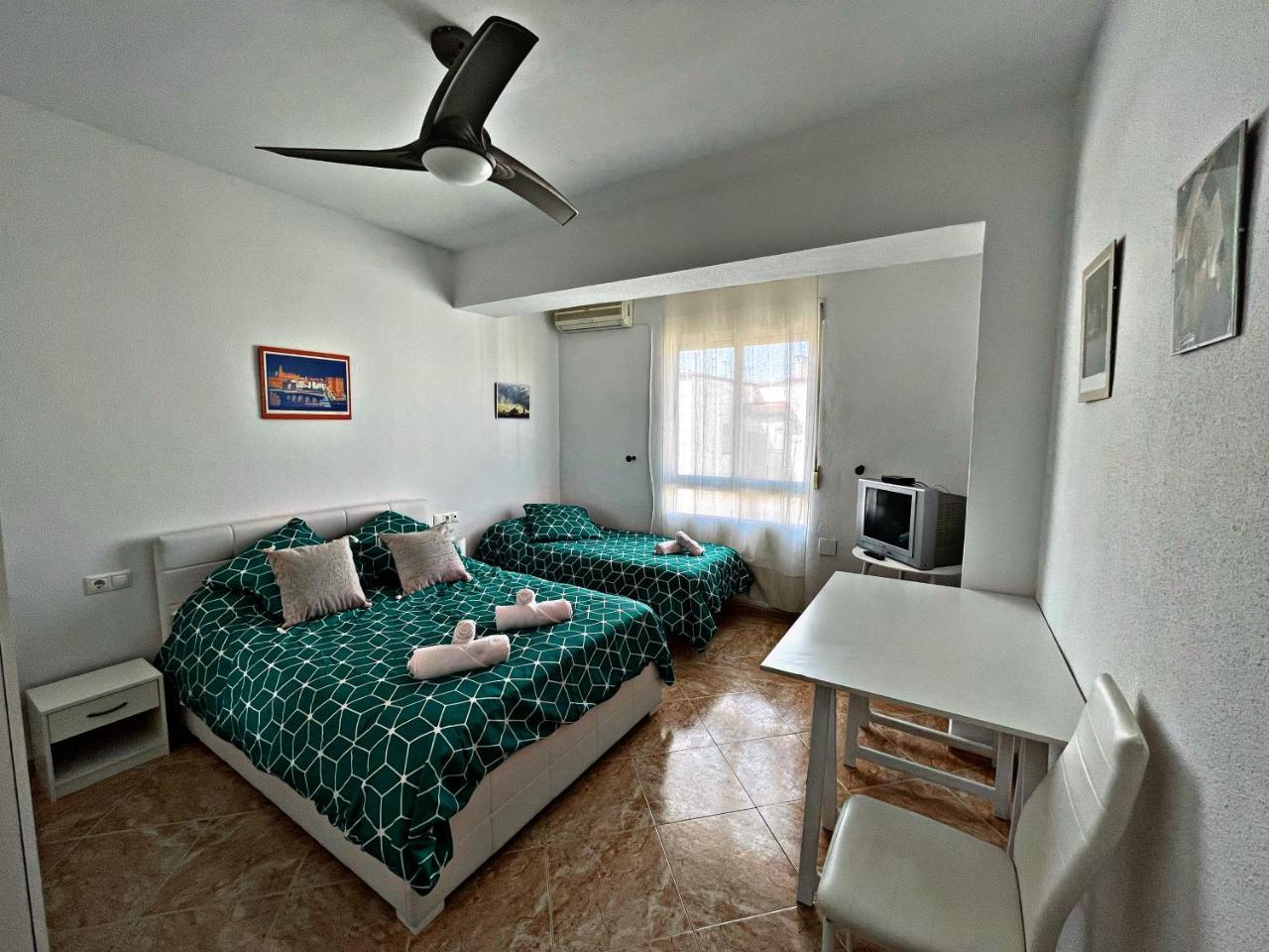 Damasco Amplio Apartamento Cercano Al Centro — 4-Star Luxury Hotel in Cordoba, Spain