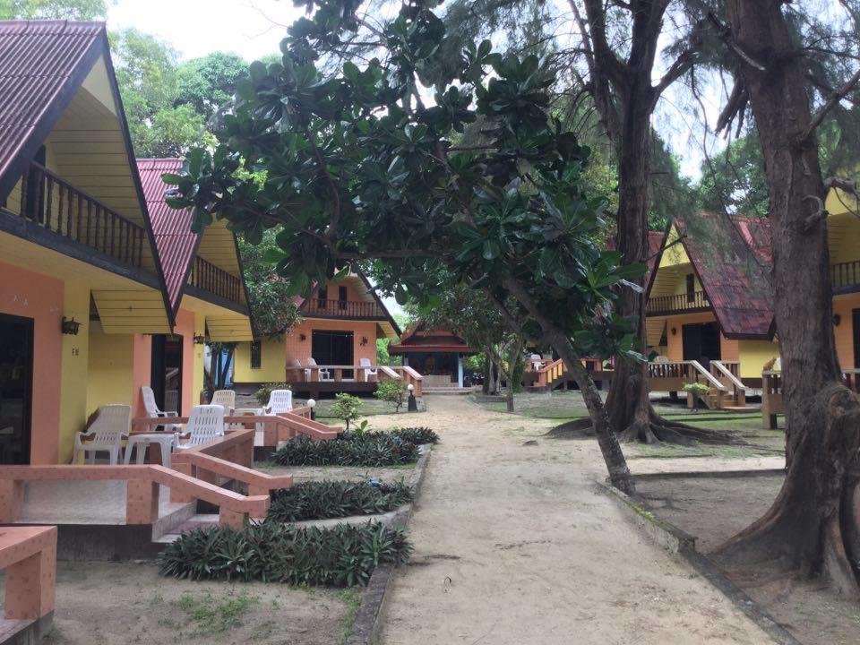 Andaman Beach Resort - last minute hotel in Ko Lanta