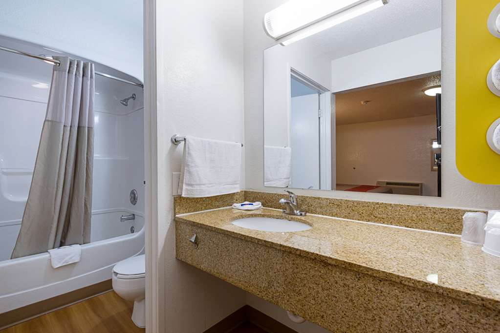 Motel 6 Mesa South - photo 18