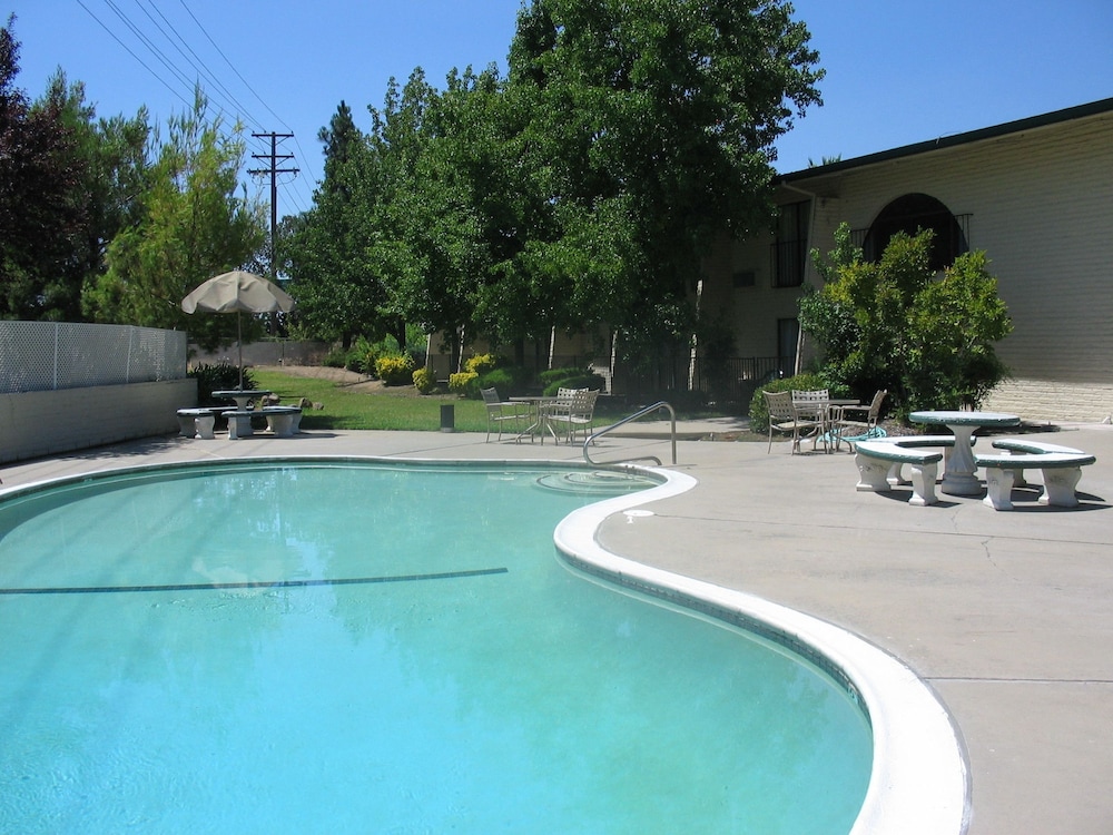 Heritage Inn Express Roseville - photo 16