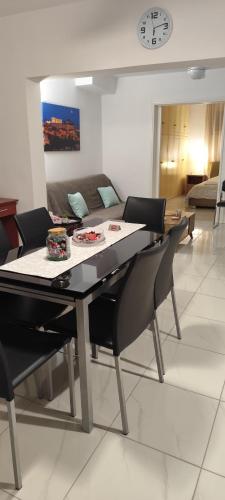 Dimitri's Cosy Home — 4-Star Luxury Hotel in Nea Ionia, Greece