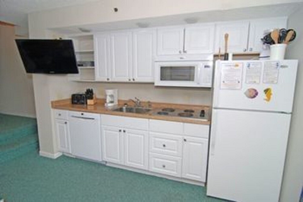 Units at Beach Cove Resort by Elliott Beach Rentals - photo 6