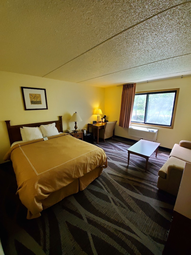 Boarders Inn & Suites by Cobblestone Hotels Ripon - photo 8