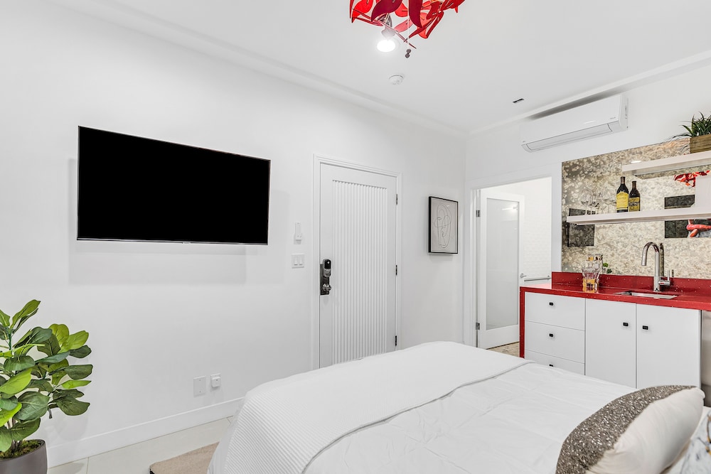 SW Beach Hotel - photo 46