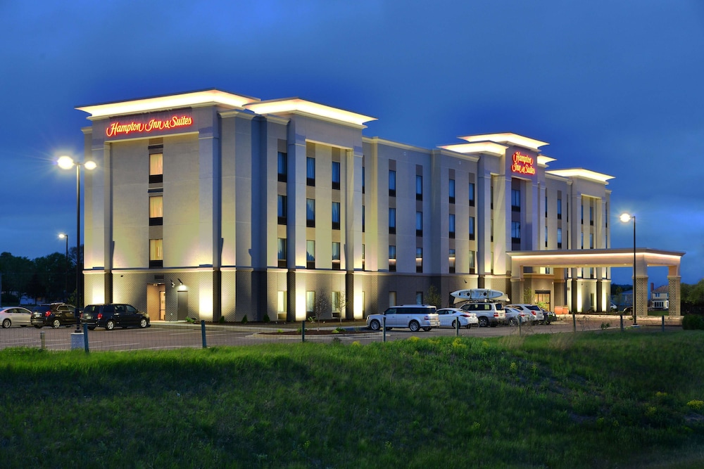 Hampton Inn & Suites Chippewa Falls - featured photo