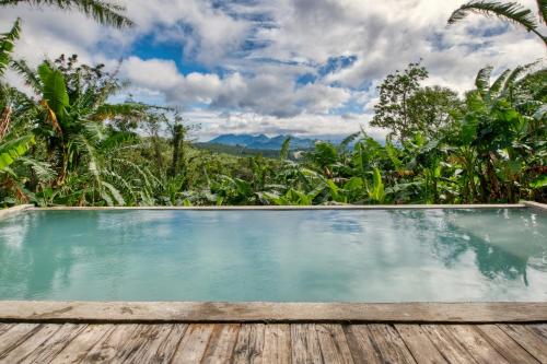 Kalikasan Glamping Resort near Manila with Overlooking Pool and Starlink pet-friendly hotel Calauan