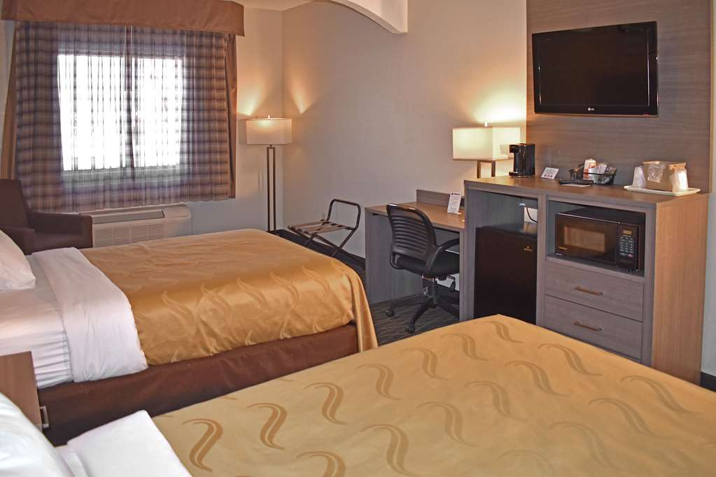 Quality Inn & Suites Kearneysville Martinsburg - photo 9