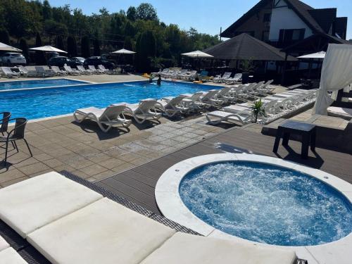 Oaza Apusenilor — hotel in Calarasi