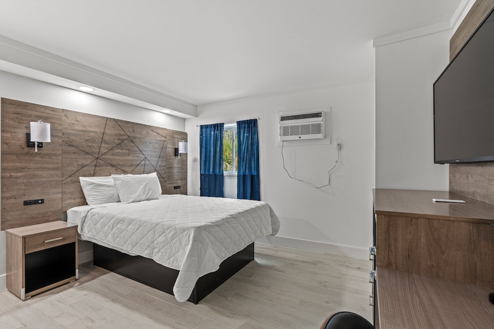Fin's Inn & Suites - photo 2