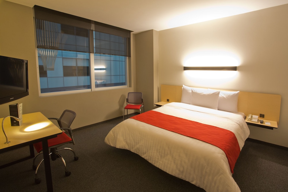 City Express Plus Santa Fe