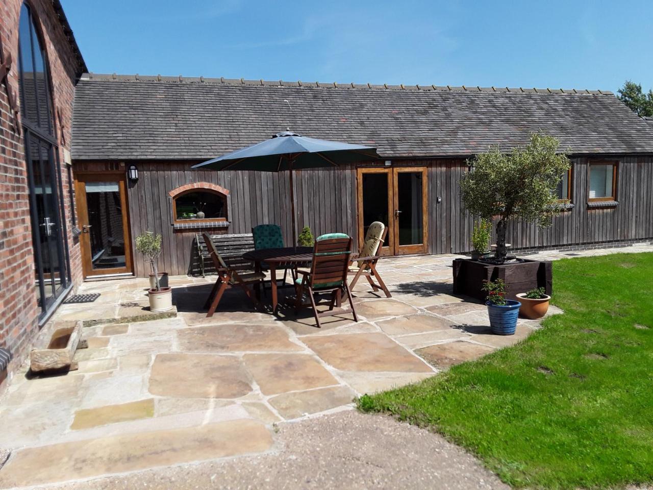 Lady Lane Stables — hotel in Ripley