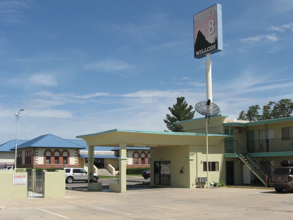 Motel 8 Willcox - photo 26