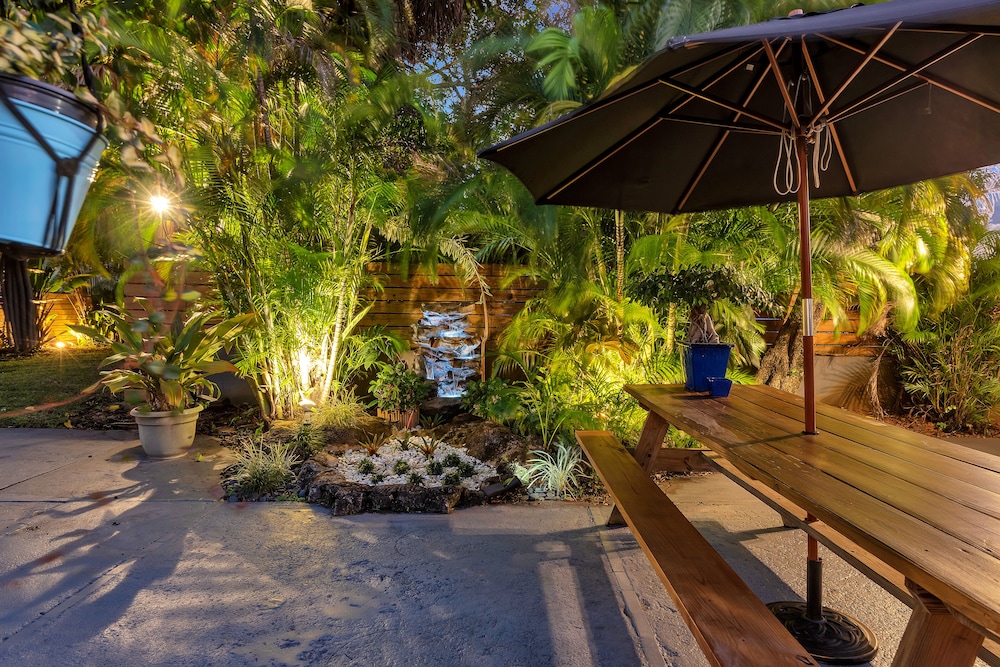 Oasis Hotel - photo 85
