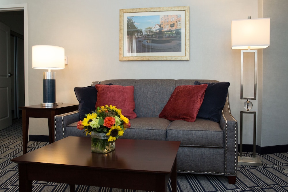 Hampton Inn & Suites Providence Downtown - photo 16