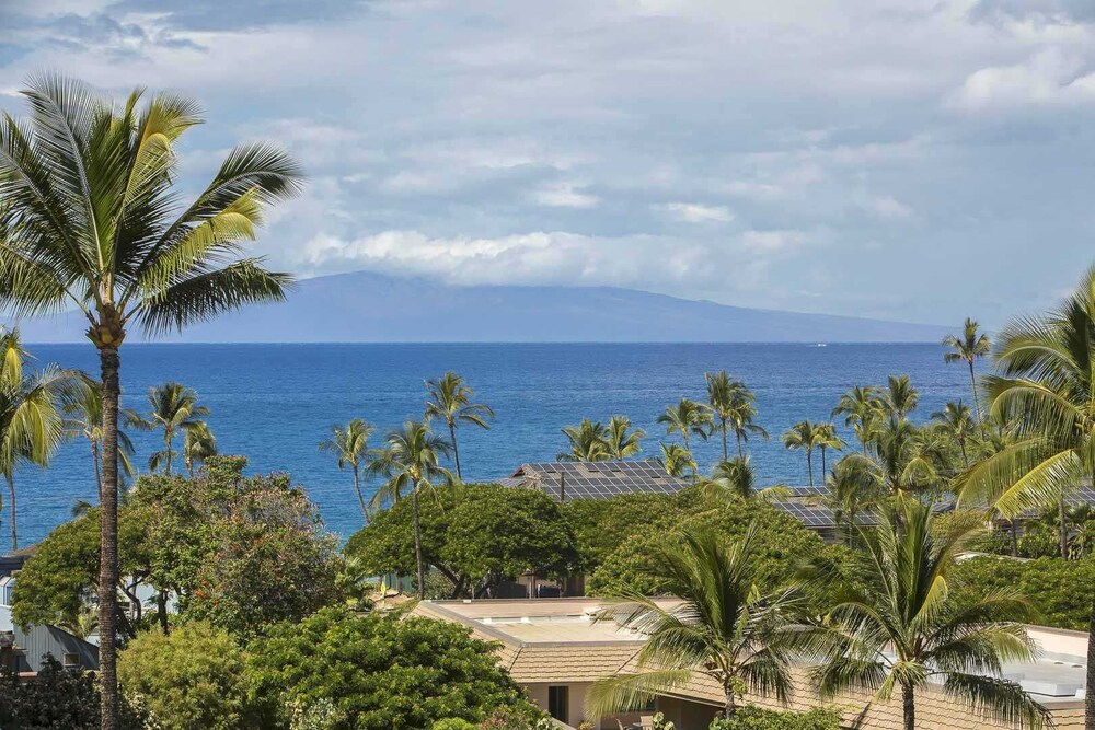 Kihei Akahi D402 - featured photo
