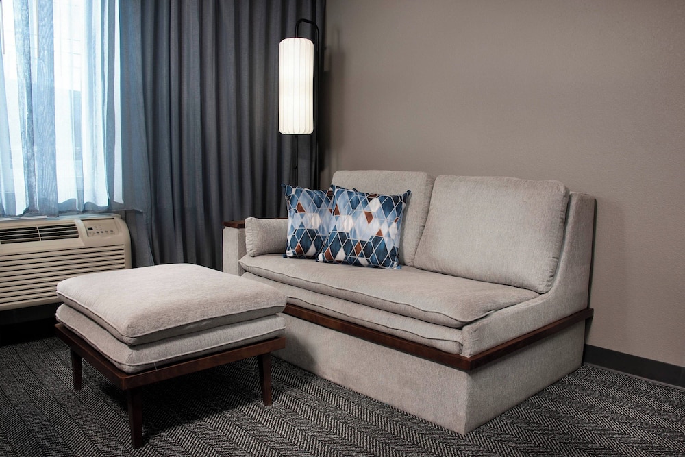 Courtyard by Marriott Winston Salem University - photo 6