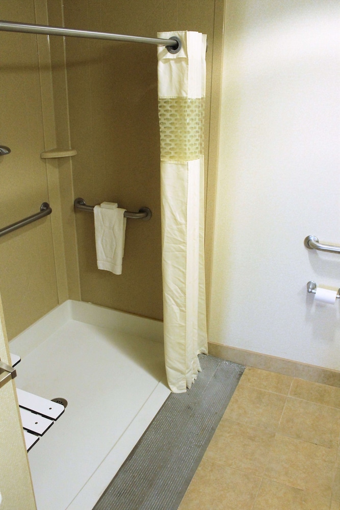 Hampton Inn & Suites New Iberia Avery Island - photo 43