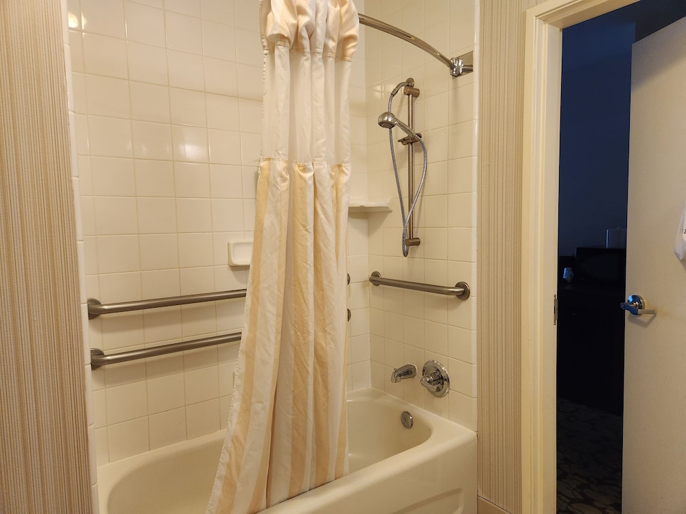 Hilton Garden Inn Redding - photo 38