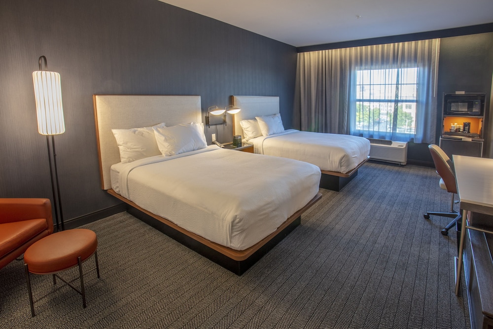 Courtyard by Marriott Rochester Downtown - photo 9