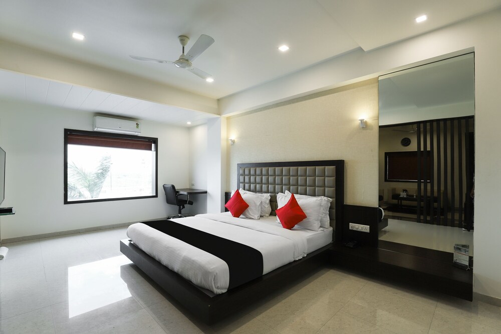 Hotel Darshan in Amreli, India