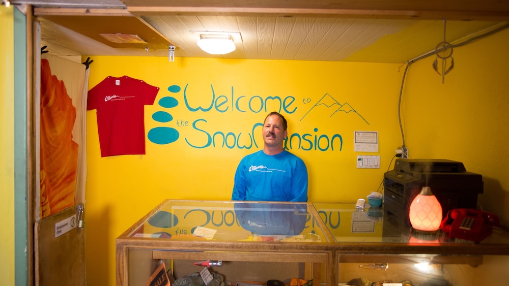 SnowMansion Taos Adventure Lodge - photo 5