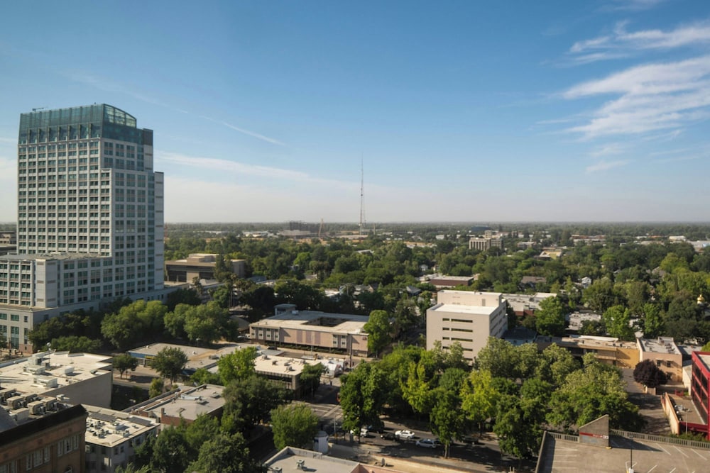 Sheraton Grand Sacramento Hotel - photo 22