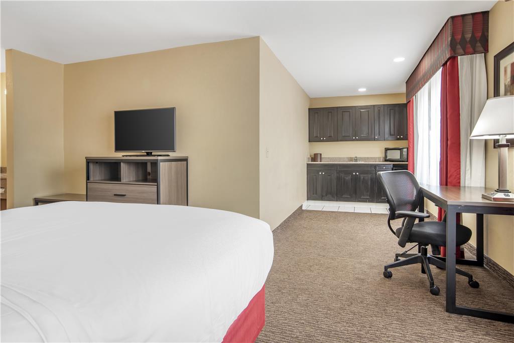 Best Western Plus Bessemer Hotel & Suites - photo 18