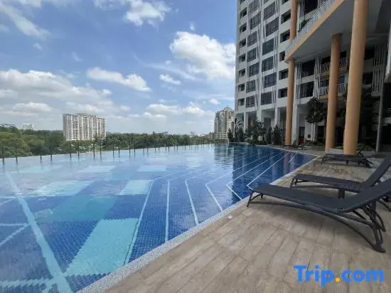 Putrajaya Antara Residence Fully Air Con Suite Facing Lake View Homestay — 4-Star Luxury Hotel in Putrajaya, Malaysia