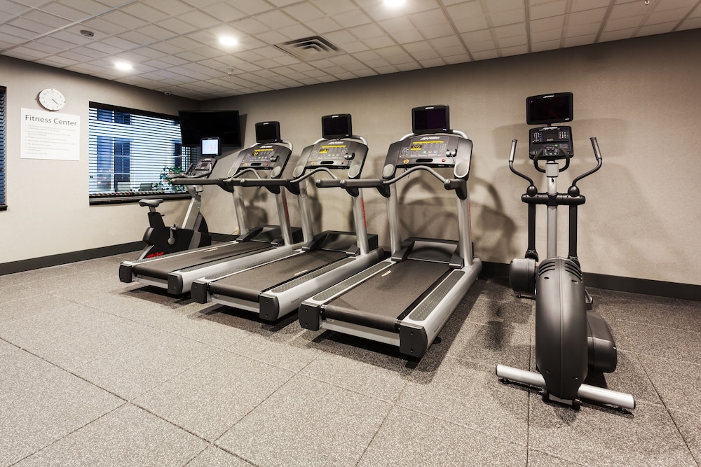 Holiday Inn Express Hotel & Suites Rapid City by IHG - photo 16