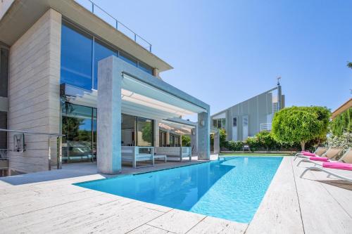 Villa Agusmar — 4-Star Luxury Hotel in Llucmajor, Spain