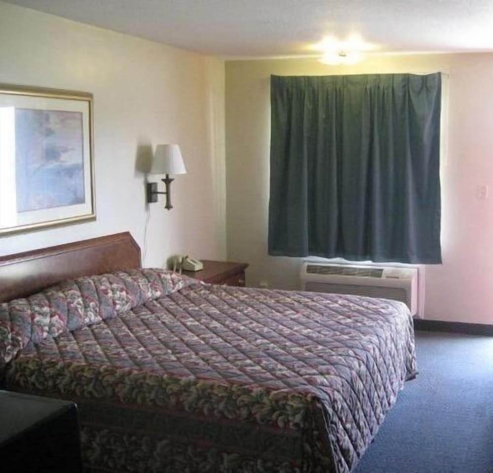 Red Carpet Inn Terre Haute - photo 10