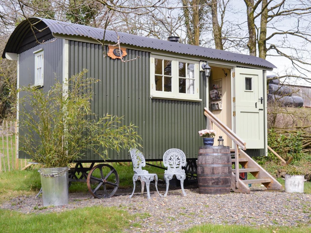 Farmer Oaks Hut - last minute hotel in Okehampton