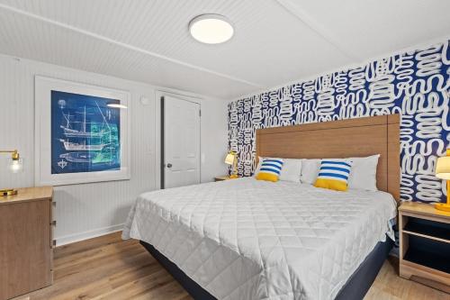 Cabana Beach #5 Condo Steps from the Beach — 4-Star Luxury Hotel in Myrtle Beach, United States
