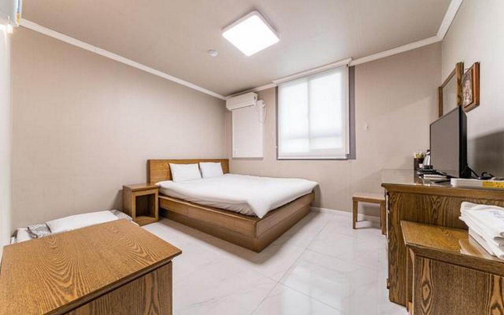 Cheorwon Pareseu in Cheorwon, South Korea