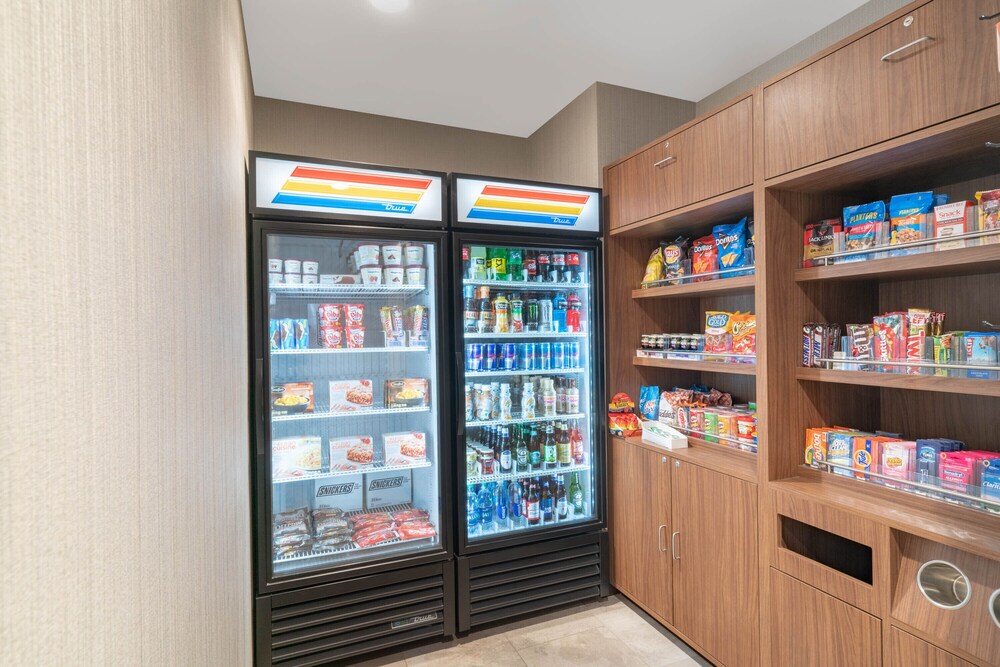 Courtyard by Marriott Seattle SeaTac Airport - photo 14