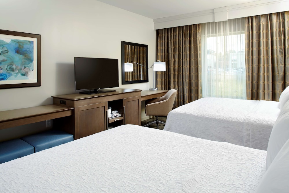 Hampton Inn & Suites Pittsburgh Airport South Settlers Ridge - photo 9