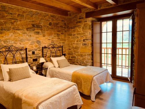 Casa Lixa Hotel Rural Albergue — hotel in Vega De Valcarce