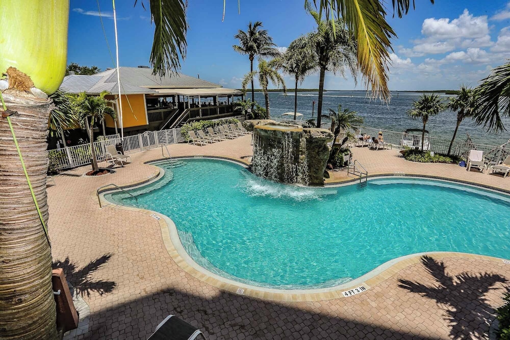 Lovers Key Resort Penthouse 3 - photo 15