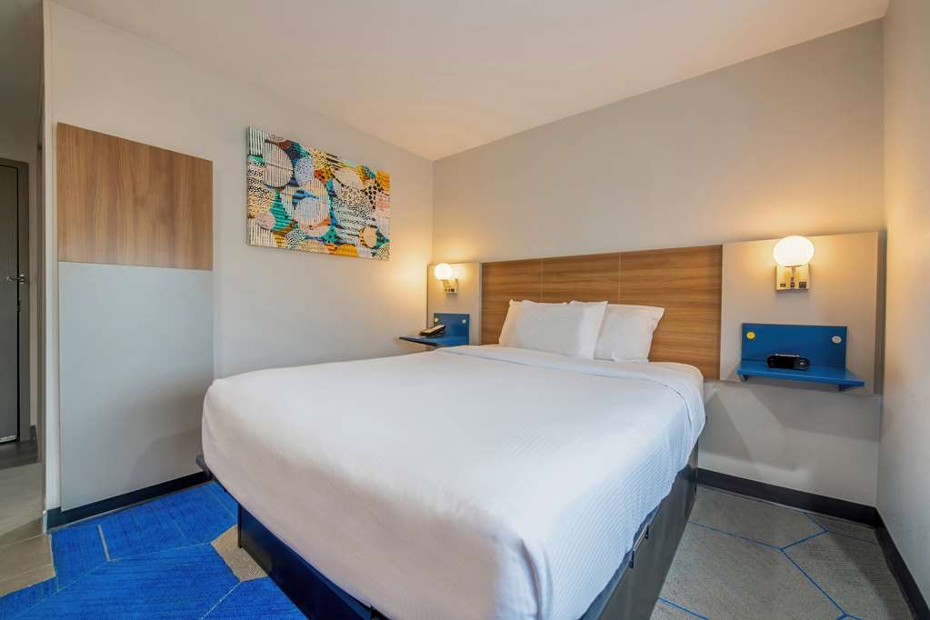 Microtel Inn & Suites by Wyndham Anderson Clemson - photo 18