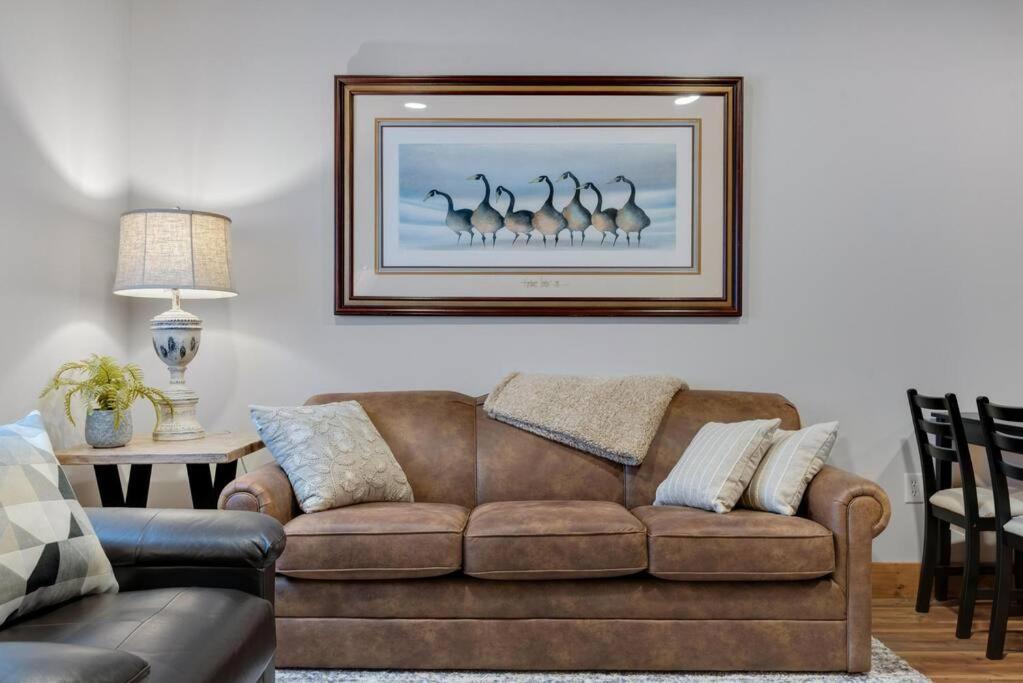 Hickory Suite Main Street Lodge in Berlin — 4-Star Luxury Hotel in Berlin, United States