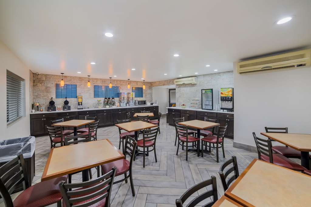 Quality Inn & Suites Goodyear Phoenix West - photo 16