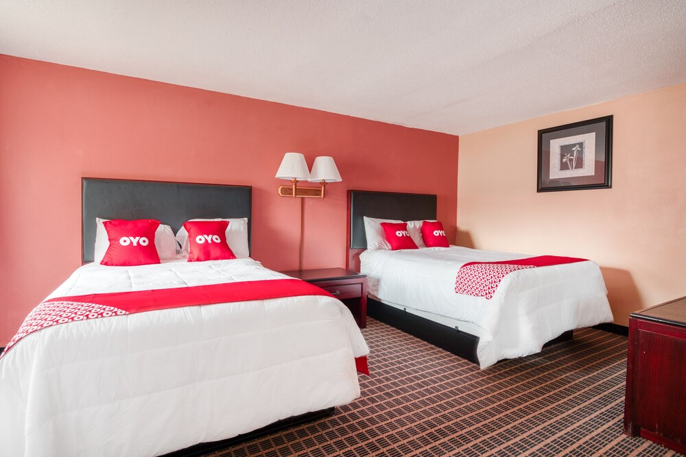 OYO Hotel Fayetteville S Eastern Blvd - photo 8
