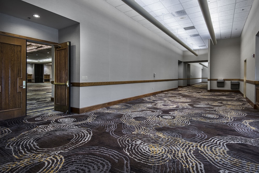 Holiday Inn Springdale Fayetteville Area by IHG - photo 43