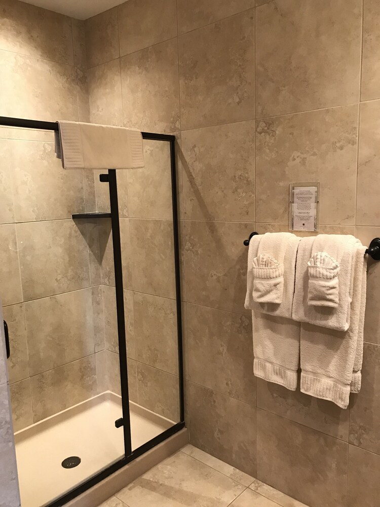 The Eldridge Hotel - photo 35