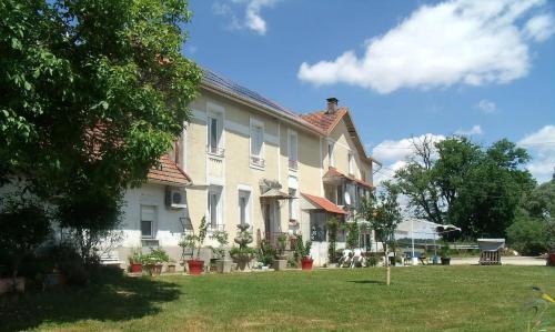 Le Moulin Des Moines — hotel in Chatenois