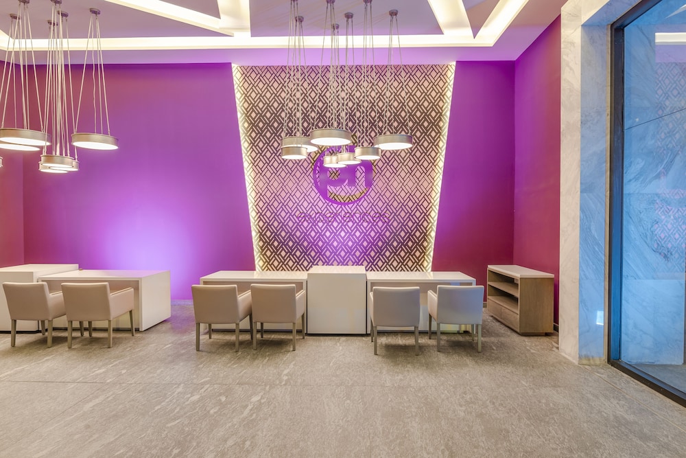 Concierge desk