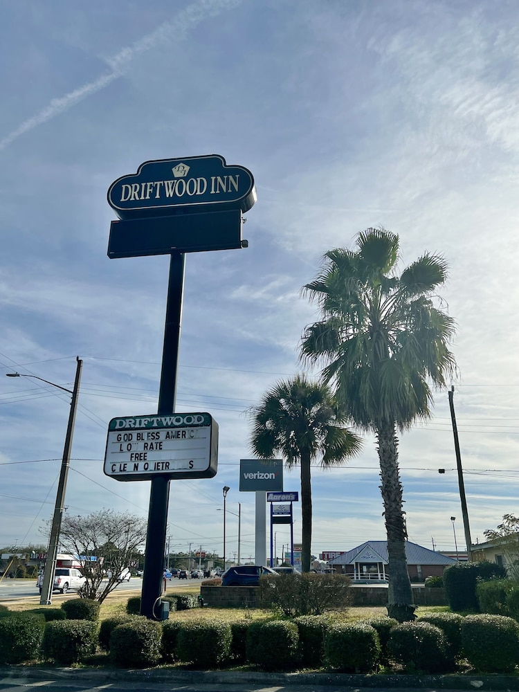 Driftwood Inn - featured photo