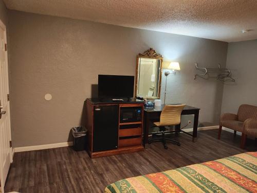 Economy Inn Richmond - photo 39