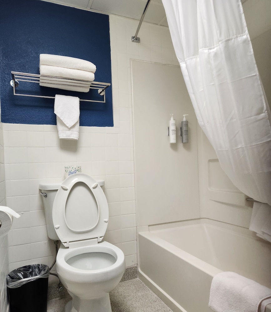 Spark by Hilton Wichita East - photo 20